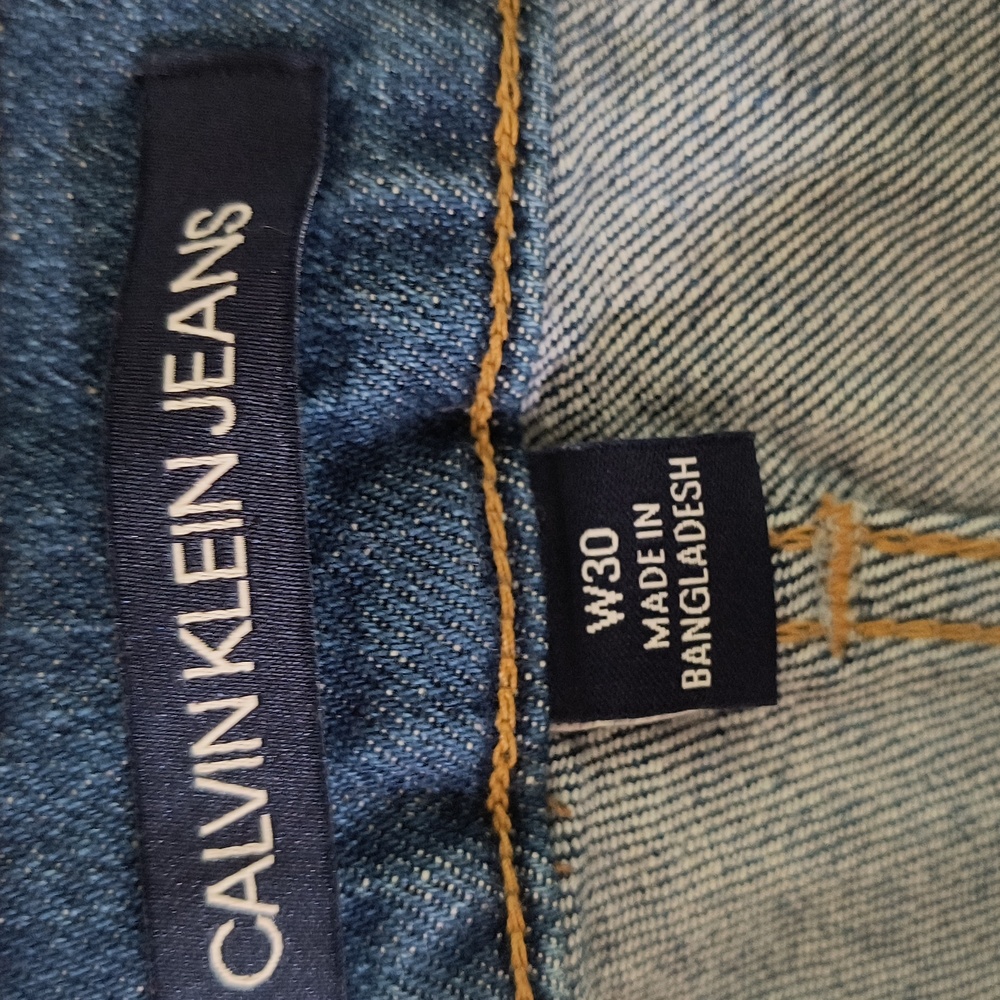 Calvin Klein Jeans High Rise Medium wash Denim Bermuda shorts size: w30 - Picture 5 of 13